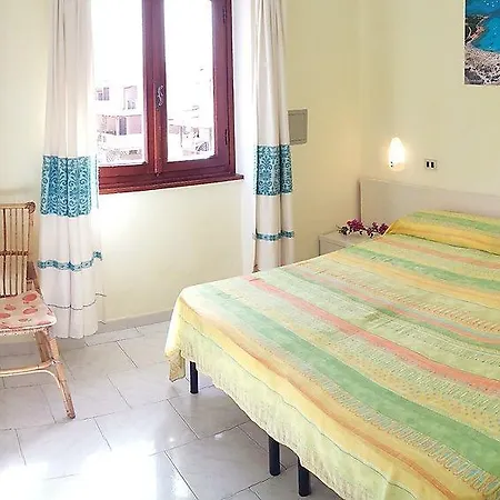 Bougainvillae Lejlighedshotel Liscia di Vacca