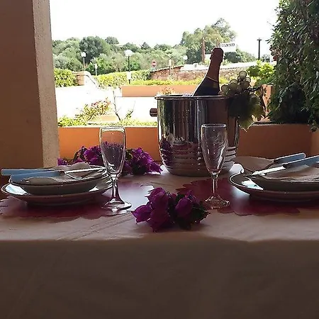 Bougainvillae Lejlighedshotel 3*