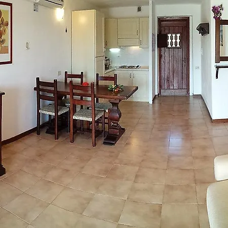 Aparthotel Bougainvillae 3*
