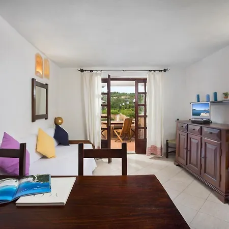 Bougainvillae Lejlighedshotel Liscia di Vacca