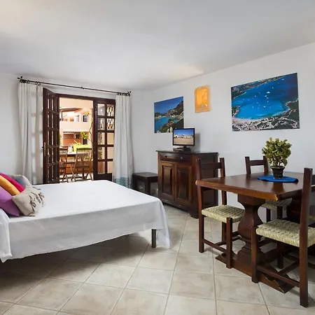 Lejlighedshotel Bougainvillae 3*