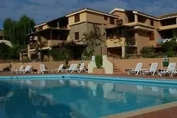 Aparthotel Bougainvillae Liscia di Vacca